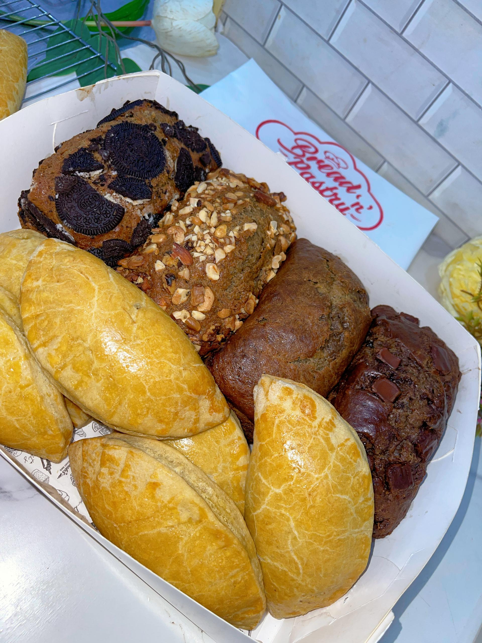 Combo Deals: Contains 4 Midis + 6 Meat Pies